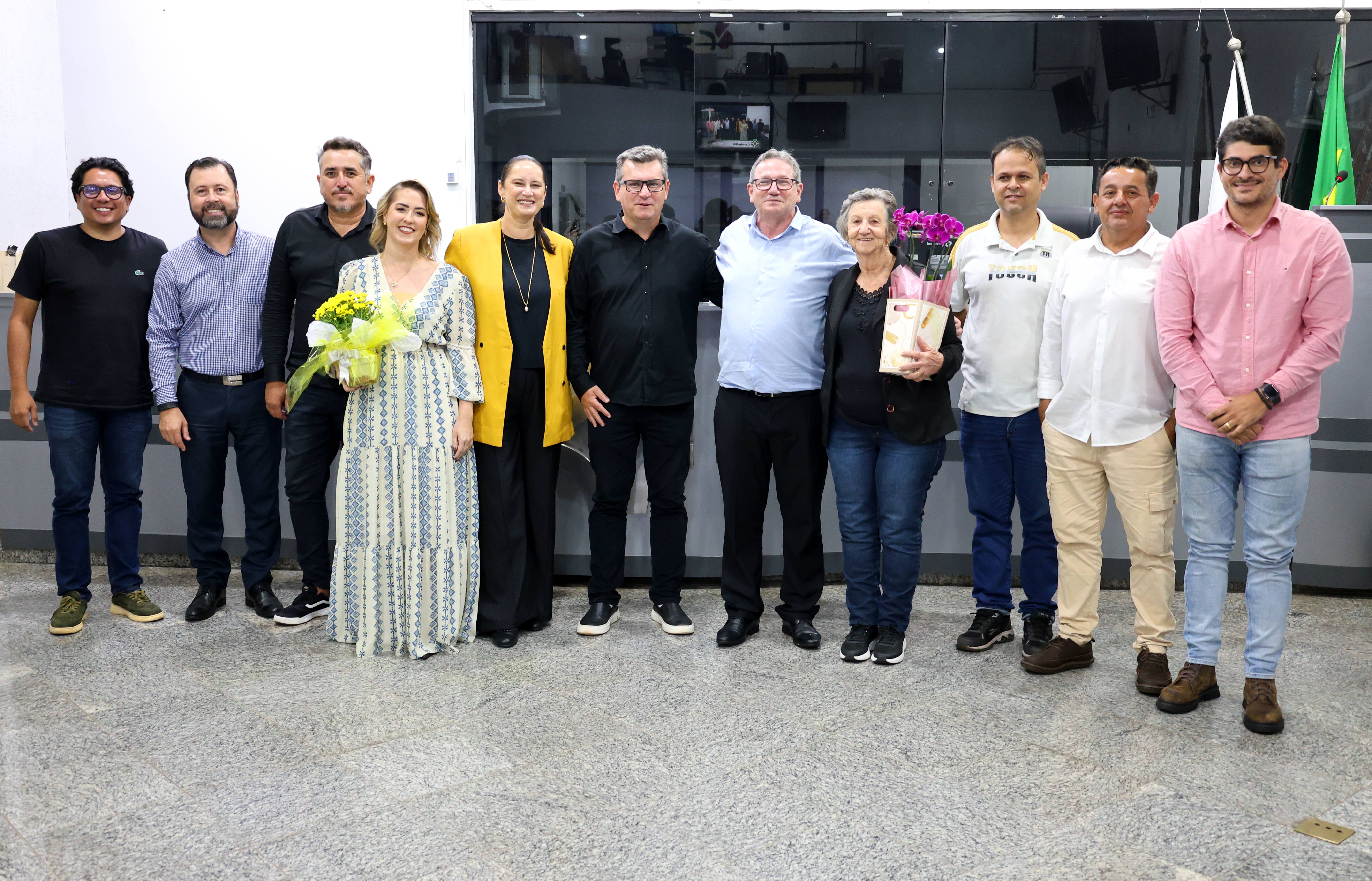 Câmara homenageia Mercado Miliozzi pelos 37 anos de história em Cambé