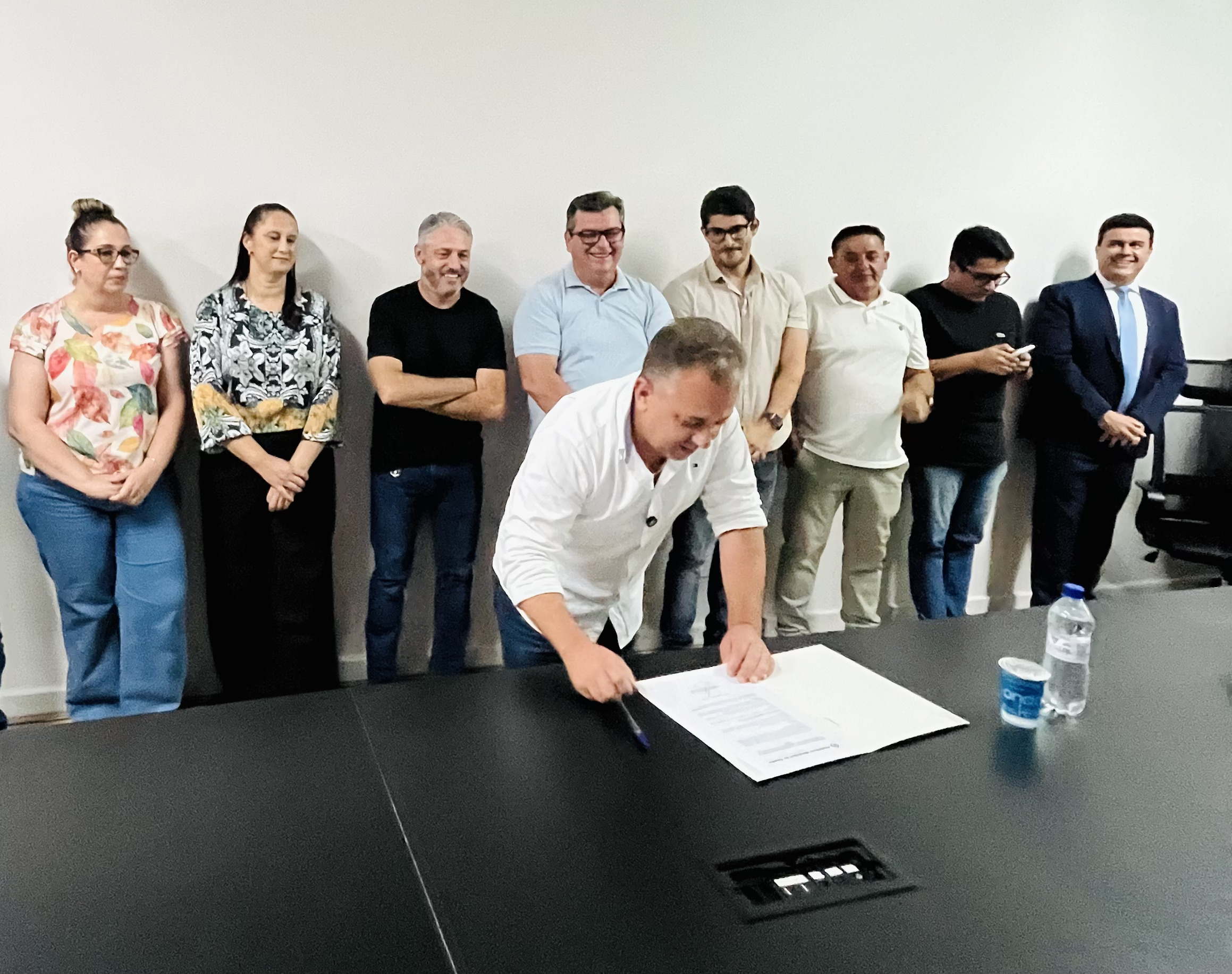 Cambé avança para iluminação 100% LED com investimento de R$ 11 milhões