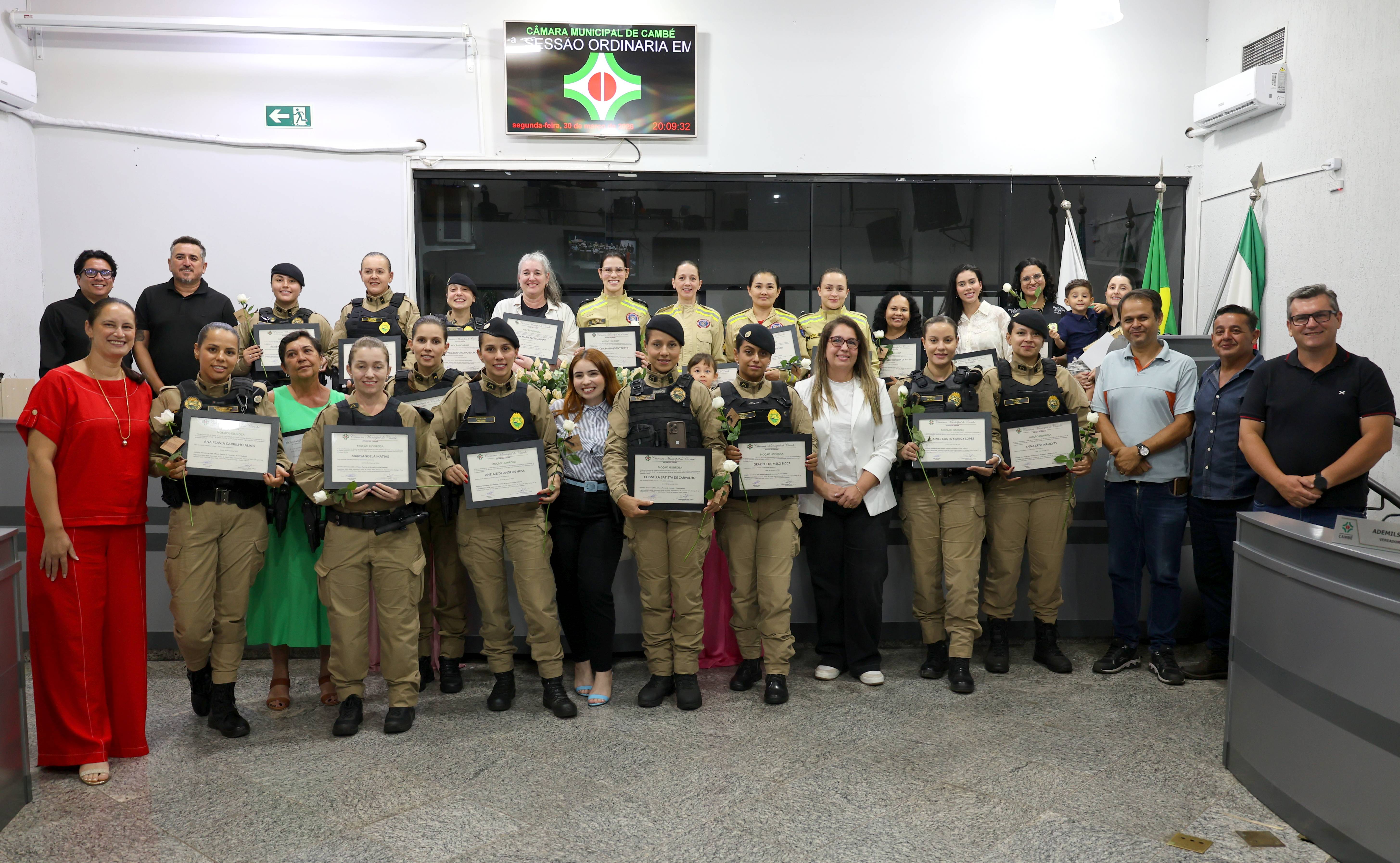 Coragem e dedicação: mulheres da segurança pública são homenageadas em Cambé