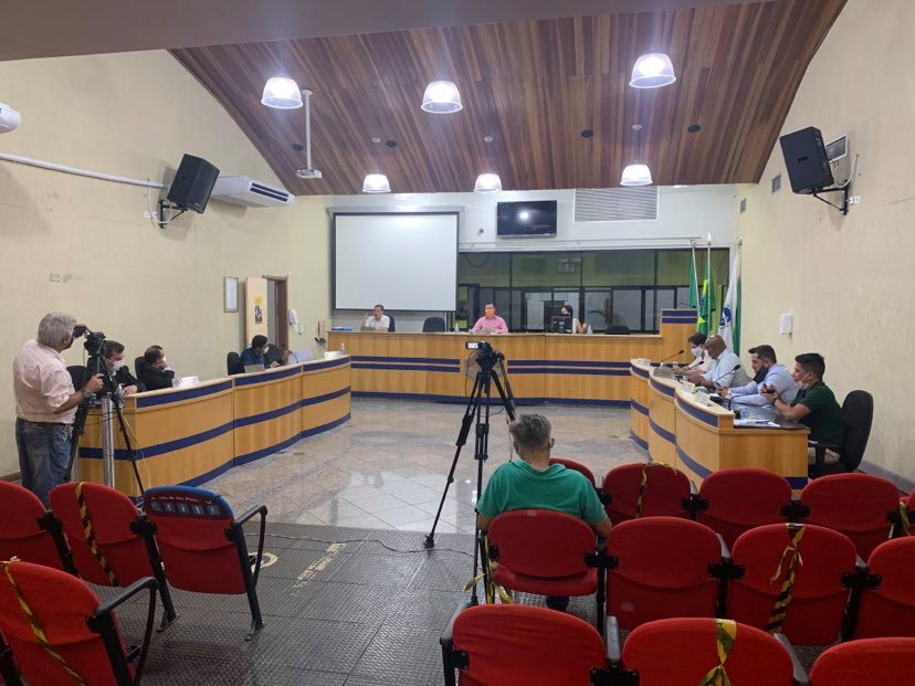 Vereadores aprovam extinção de 106 vagas de cargos efetivos