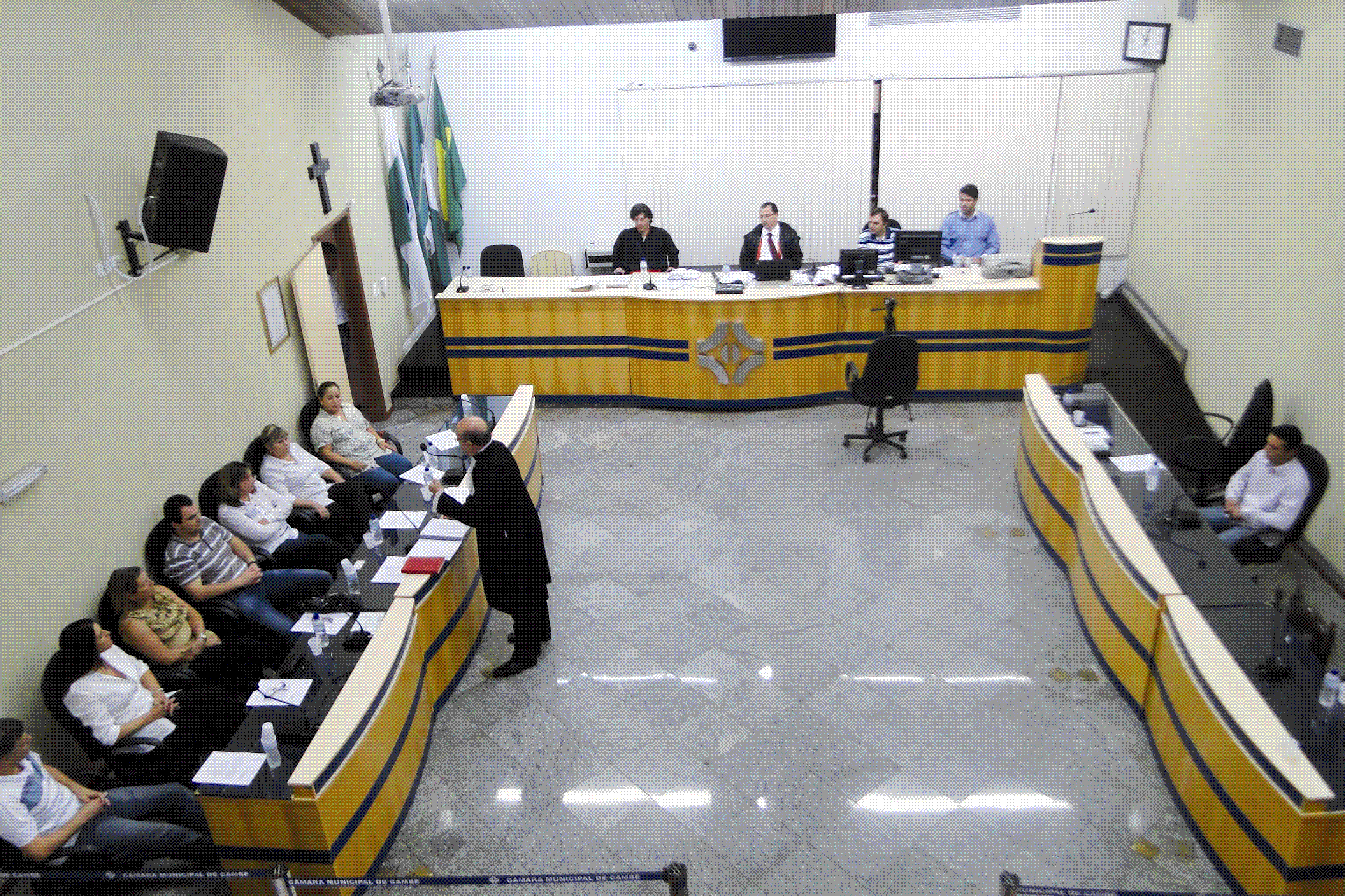 Câmara cede plenário para mutirão da Justiça