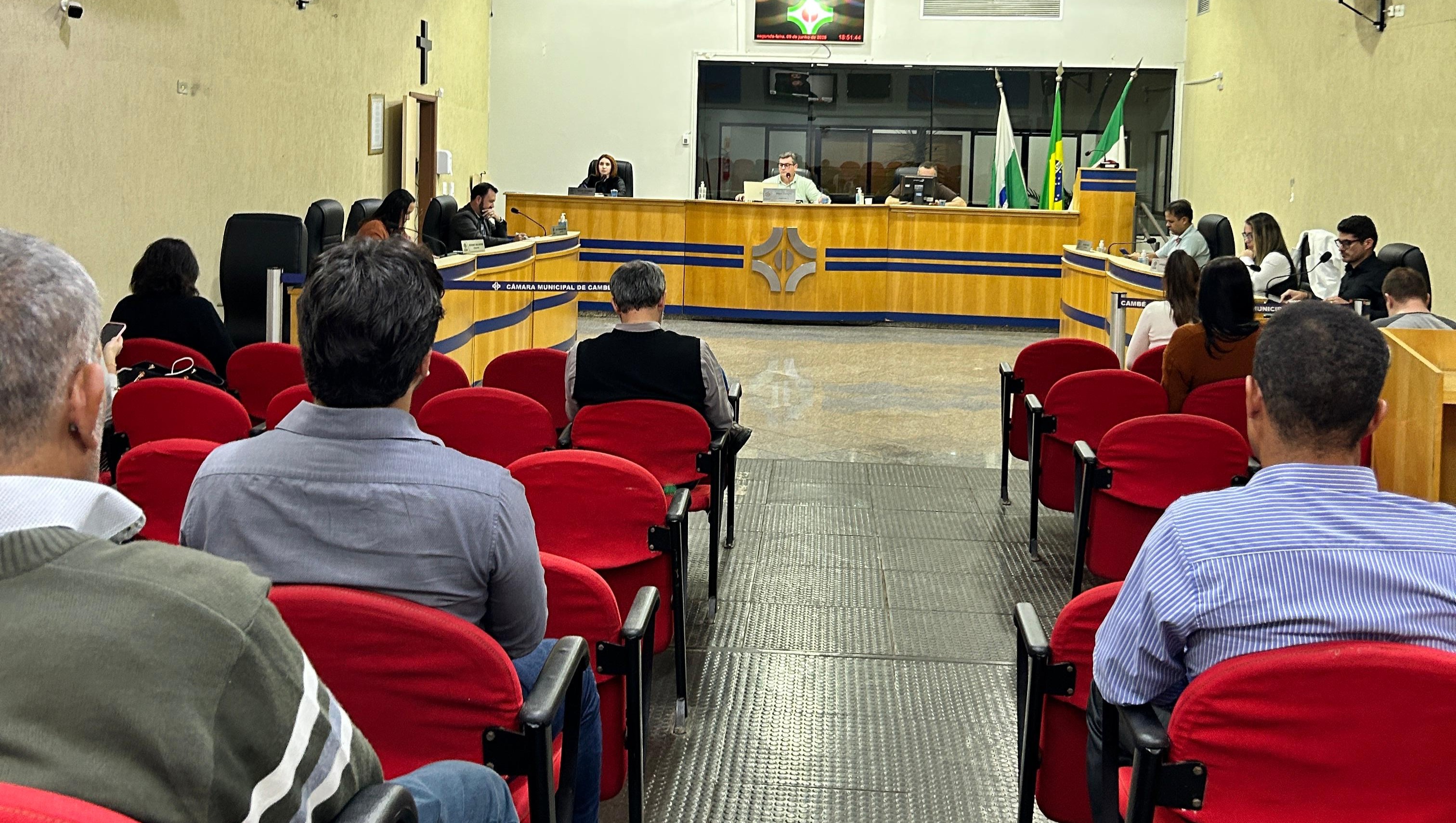 Câmara de Cambé aprova projetos sobre utilidade pública, iluminação e planejamento urbano