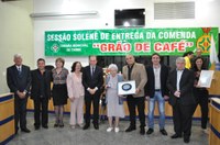 Câmara homenageia pioneira com a Comenda Grão de Café