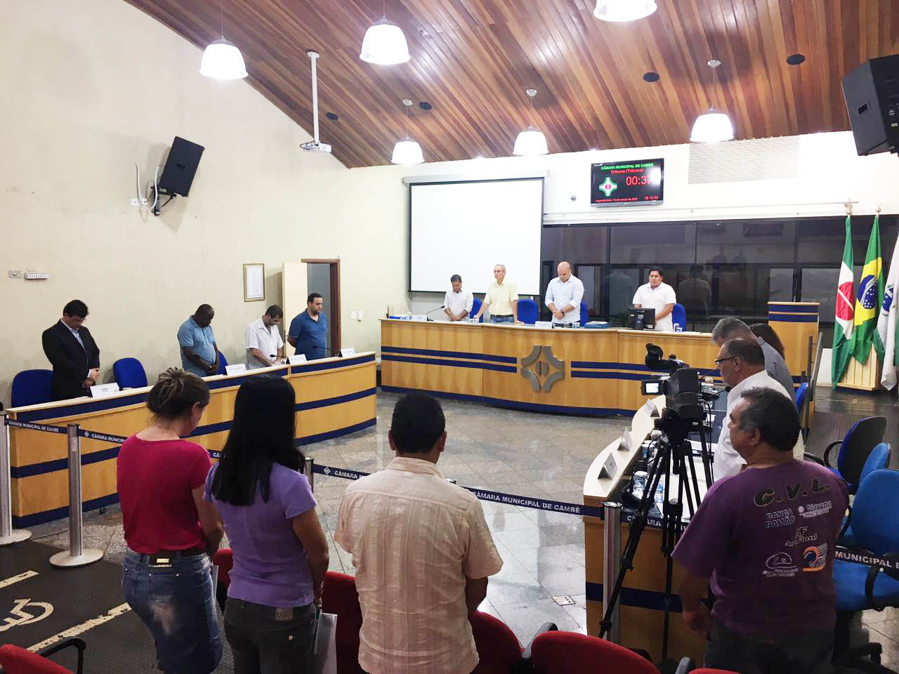           Câmara Municipal realiza um minuto de silêncio pela morte do munícipe Sr. Orlando Balduino dos Santos.