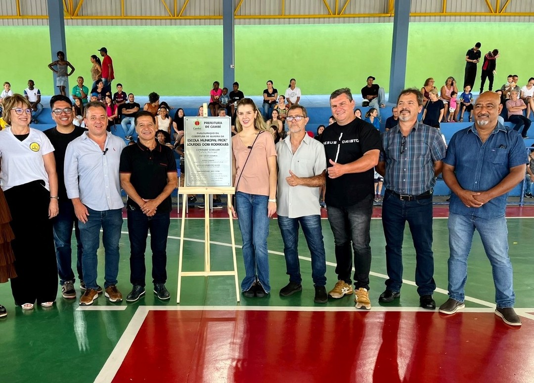 Câmara participa da entrega da cobertura da quadra da Escola Lourdes Gobi