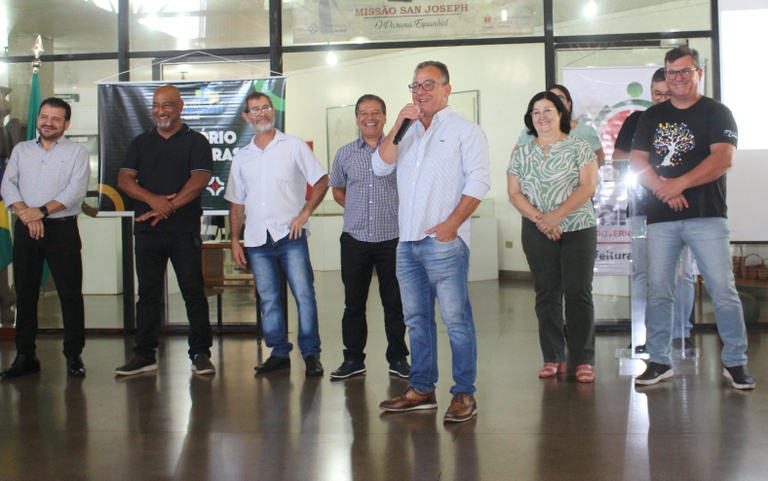 Câmara participa da inauguração do Escritório de Compras para empresários locais