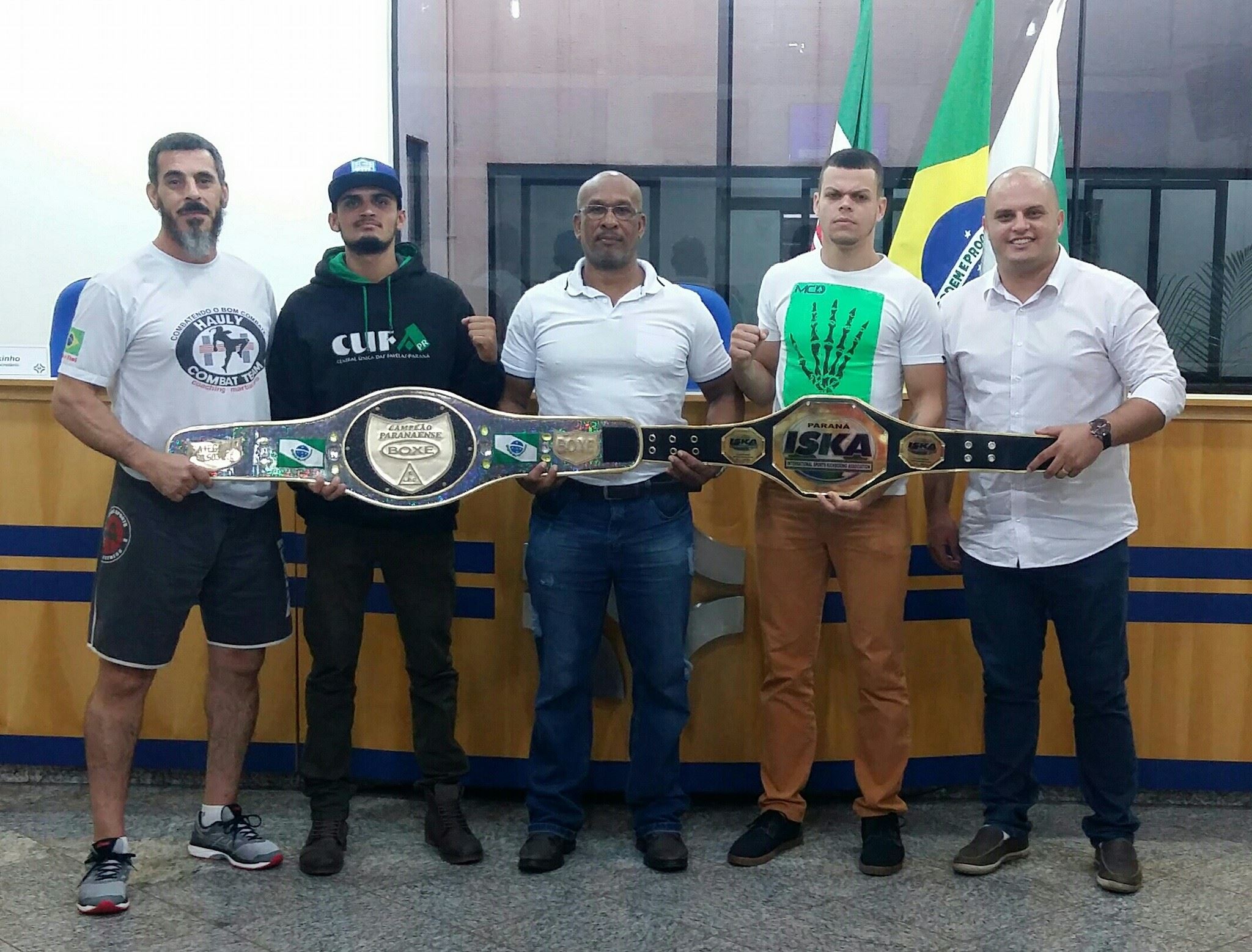  Campeões de Boxe e K1 da Iska Paraná visitaram a CMC.  