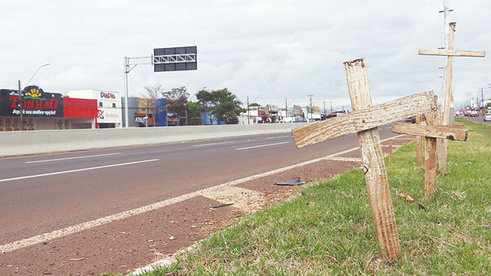 Construção da passarela em frente ao Supermercado Tonhão começará em 30 dias