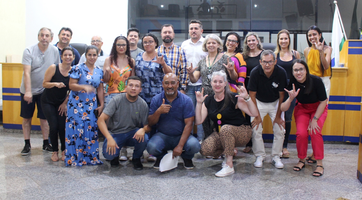 Dia de Apoio à Comunidade Surda em Cambé foi debatido em audiência pública