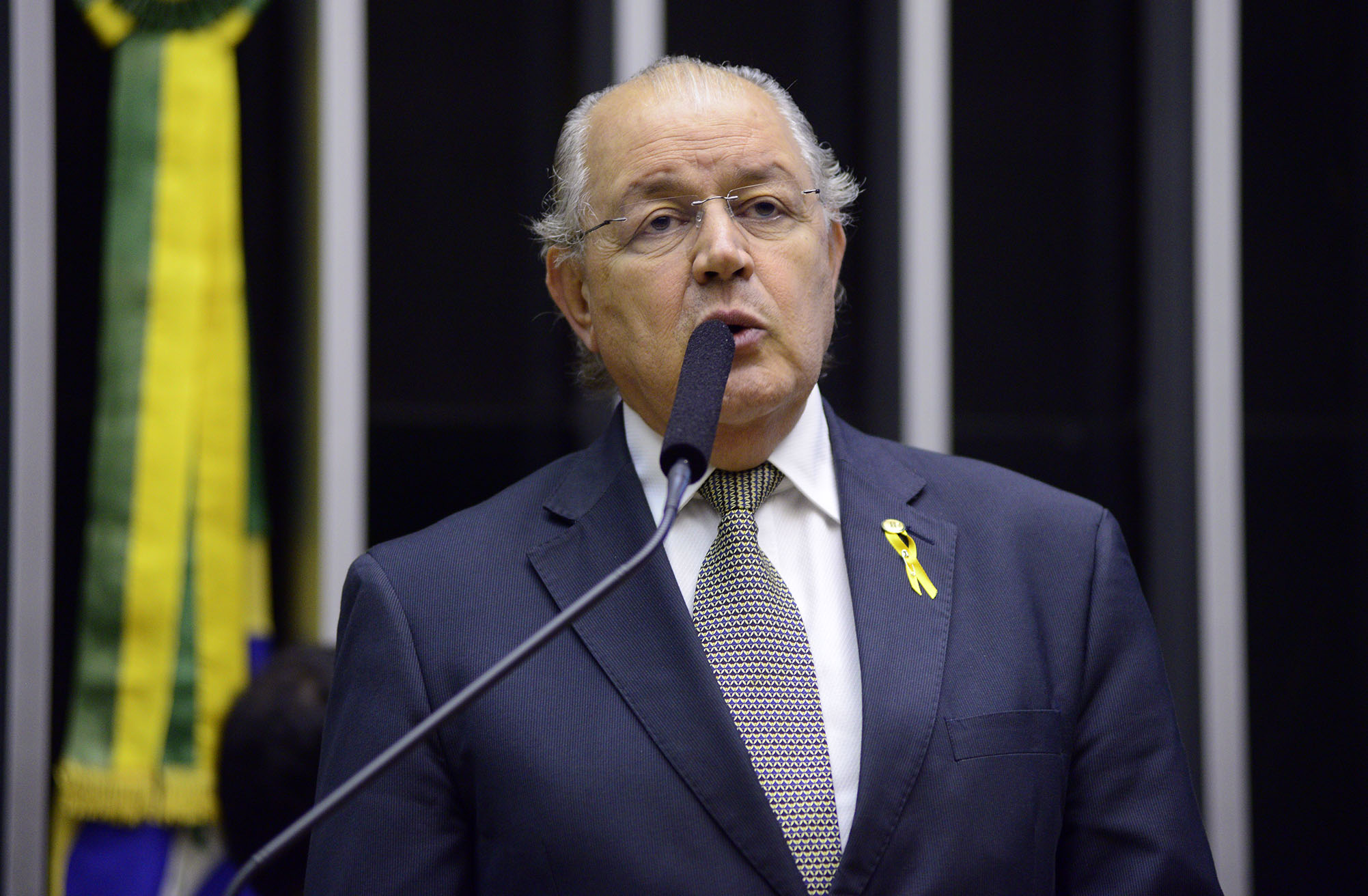  Parabenização ao Deputado Luiz Carlos Hauly é aprovado em votação única