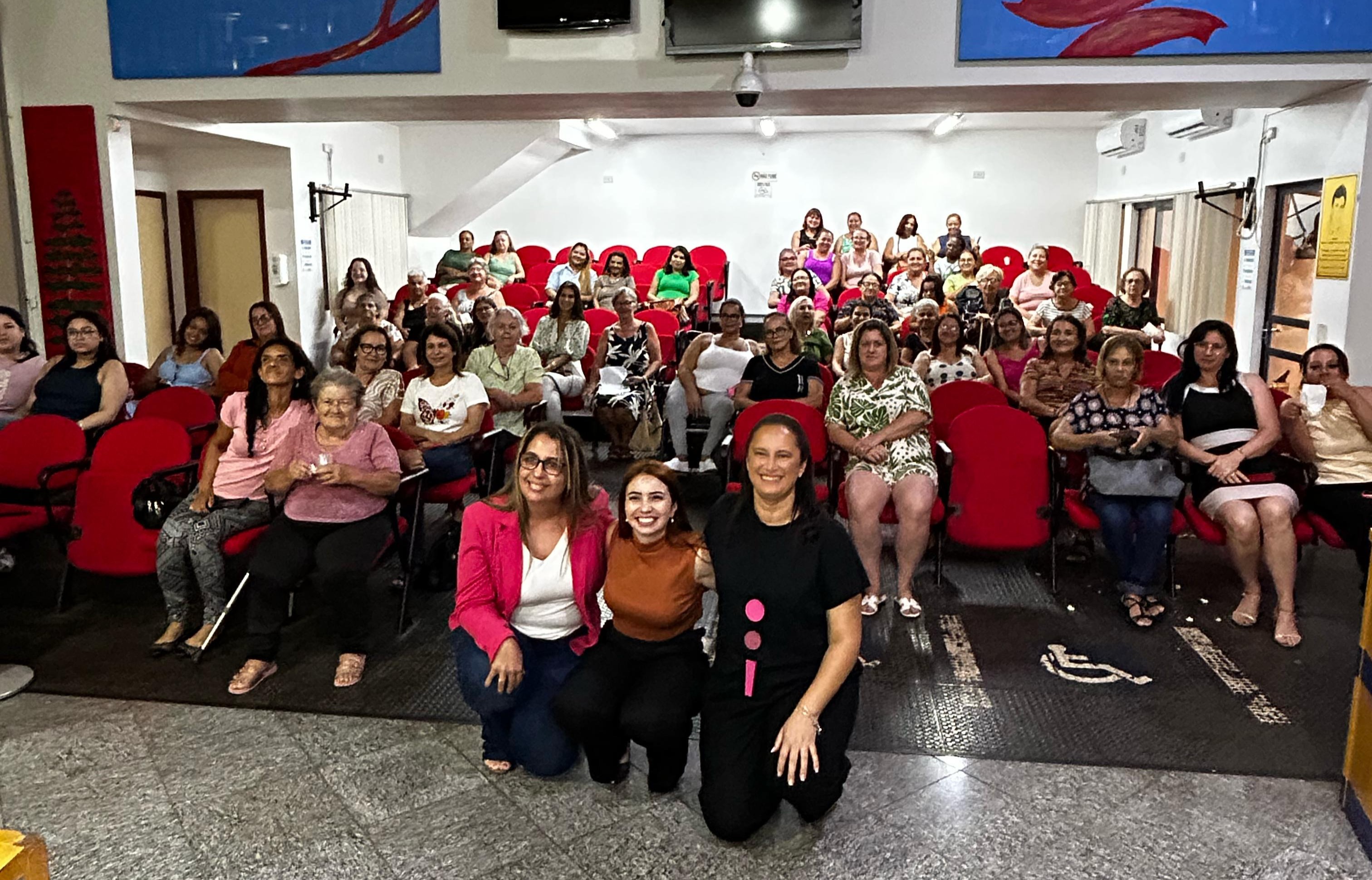Procuradoria da Mulher da Câmara Municipal de Cambé promove homenagem em celebração ao mês da mulher