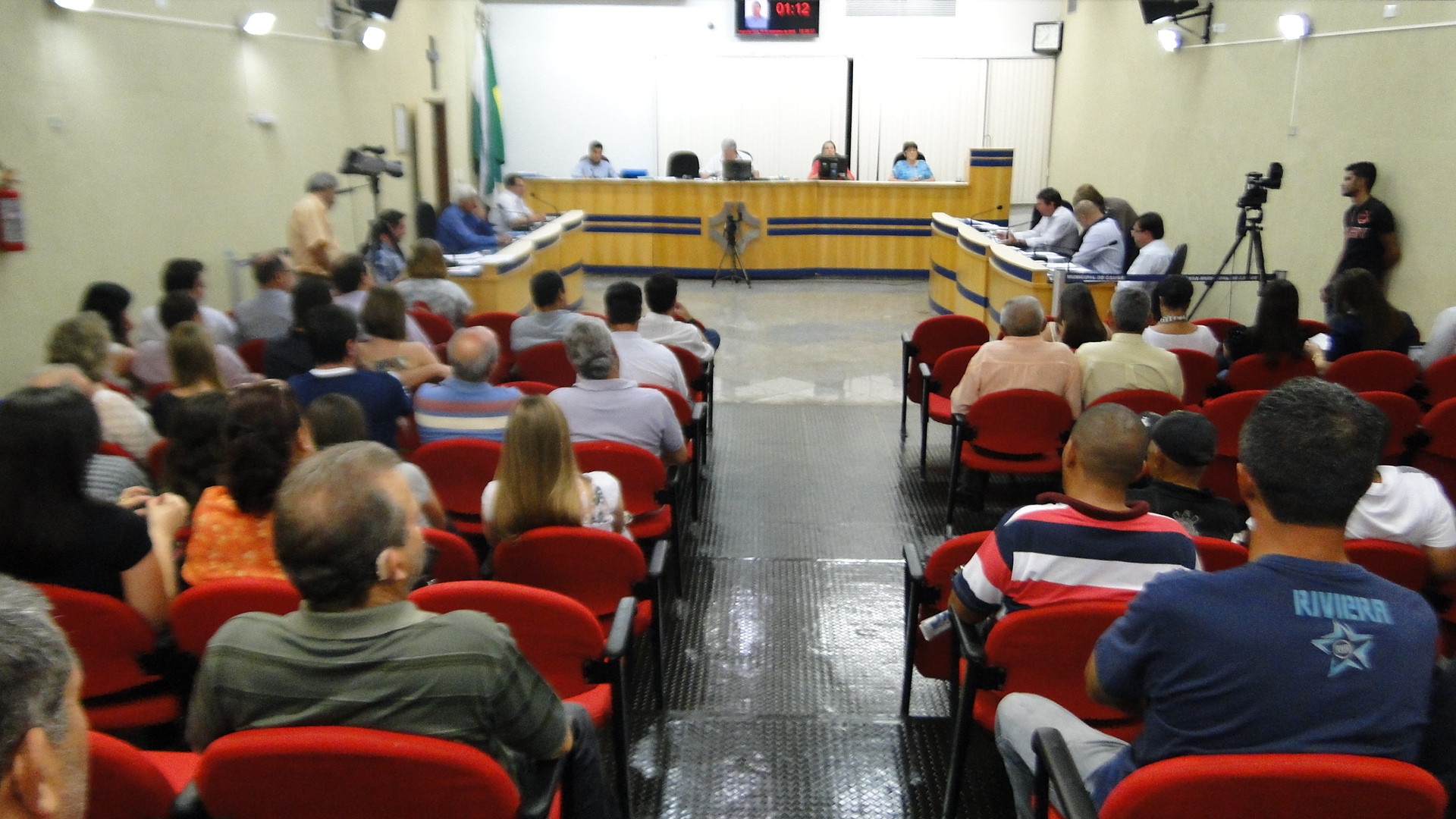 Requerimentos e ofícios apresentados pelos Vereadores na sessão ordinária do dia 09/09/2013