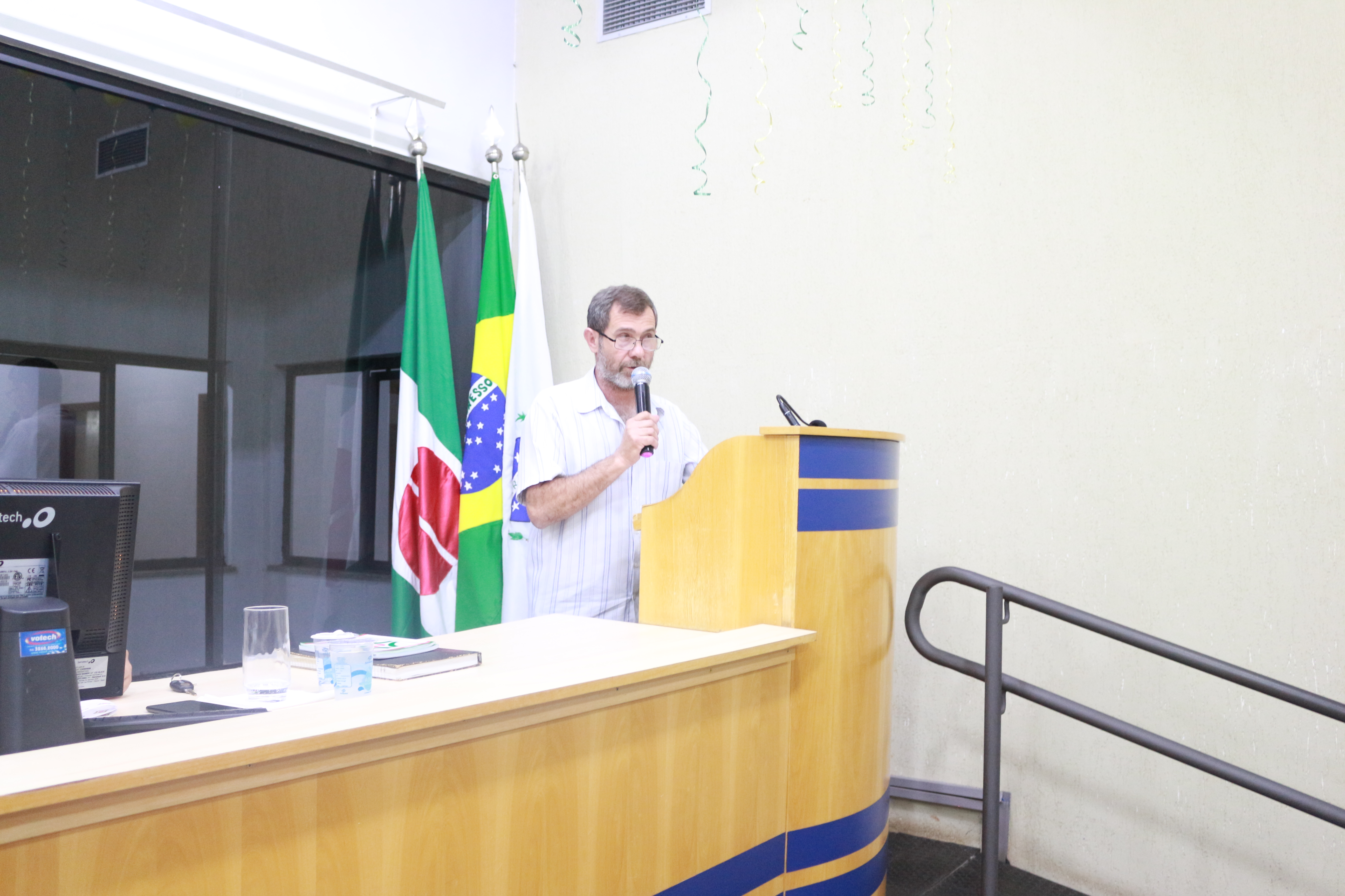 Vereador solicita cobertura do pátio da Pré-Escola Municipal Aquarela