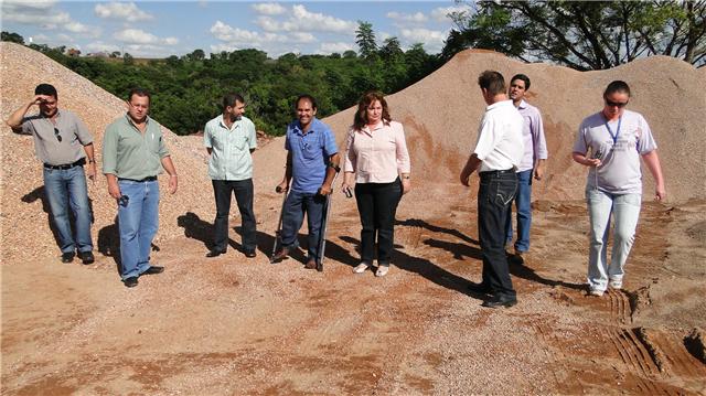 Vereadores de Cambé conhecem empresa de reciclagem em Londrina