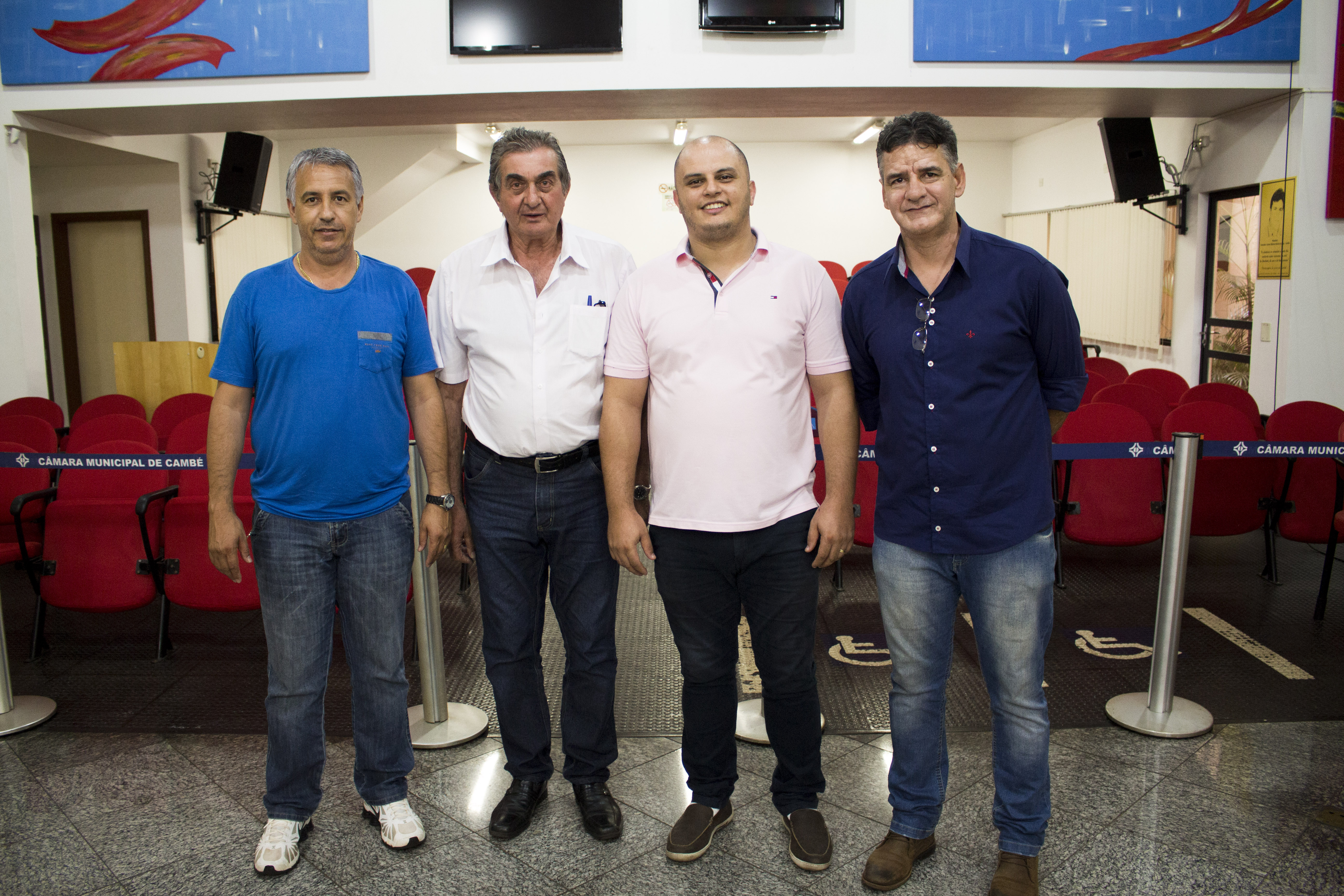 Vereadores de Florestópolis visitam  Câmara Municipal de Cambé.