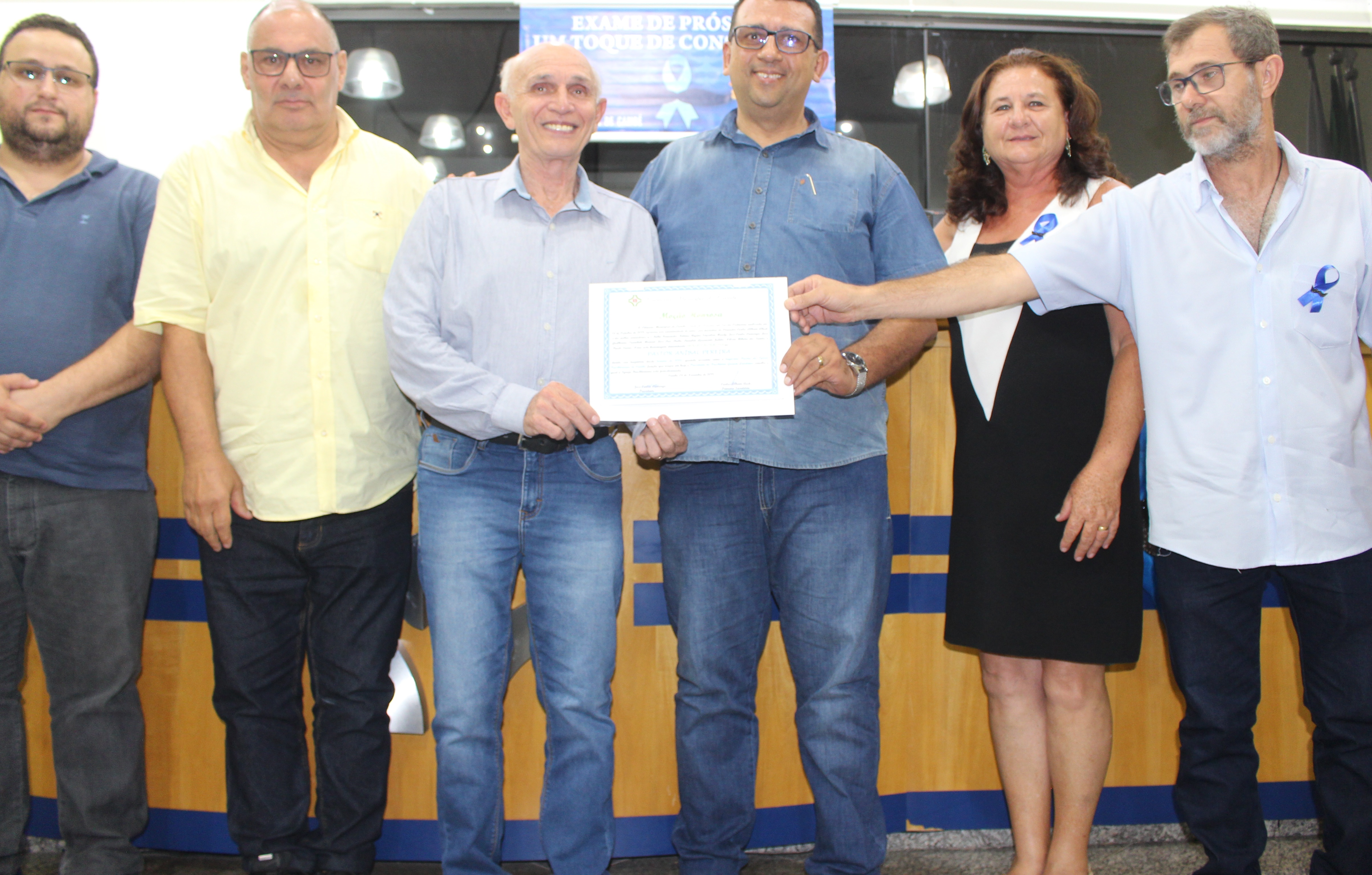 Vereadores e Prefeito homenageiam o Pastor Presbiteriano Aníbal Pereira