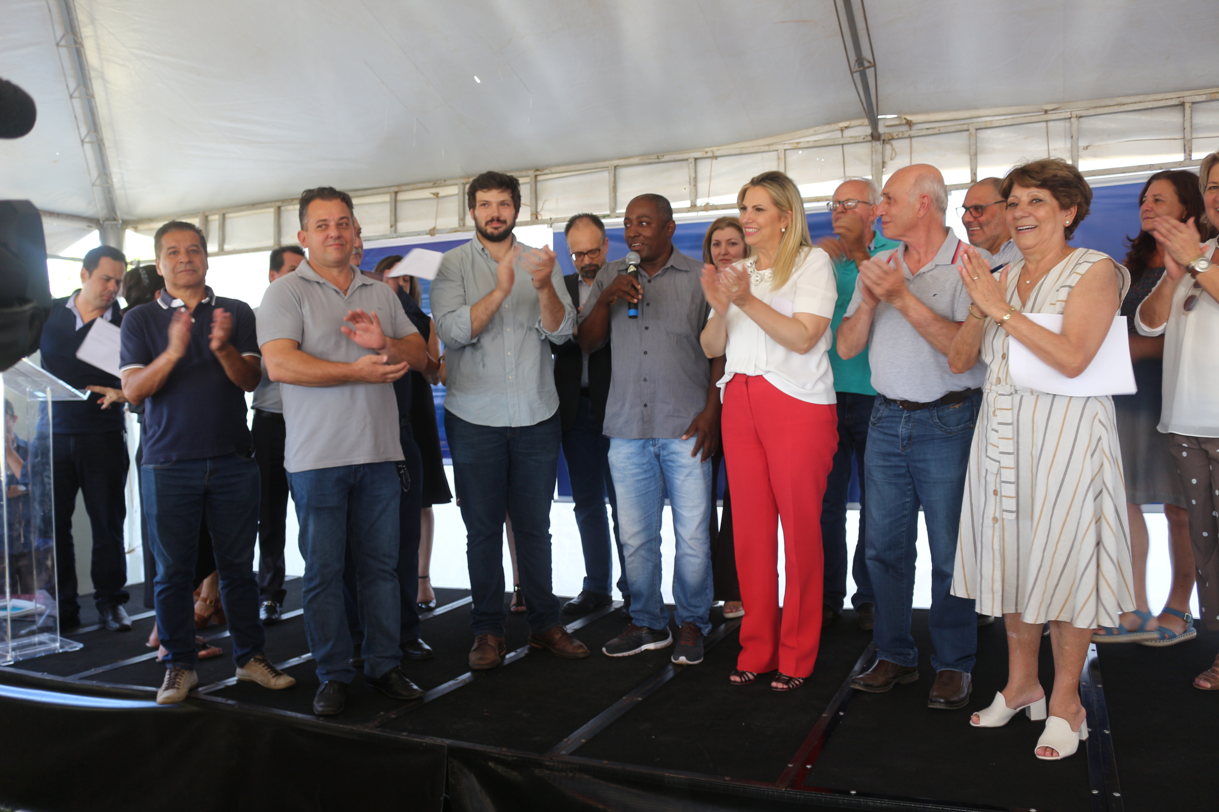 Vereadores participam de inauguração de reservação e anúncio de construção de escola