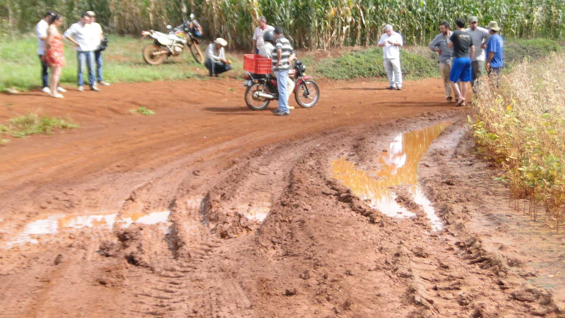 Vereadores promovem entendimento entre prefeituras de Cambé e Rolândia e problema da Estrada do Cateto vai ser solucionado