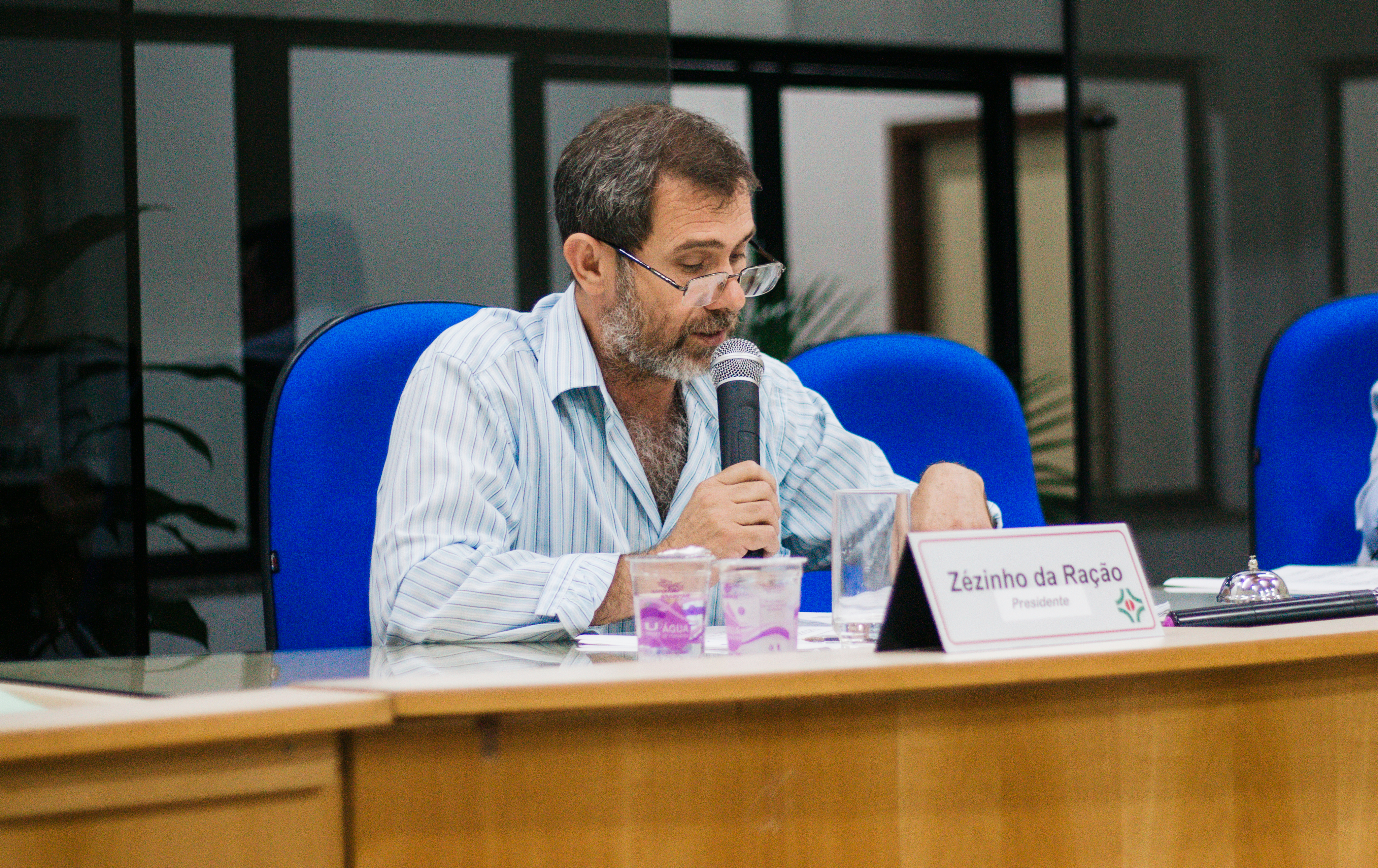 Zézinho da Ração solicita recuperação do asfalto da estrada da prata