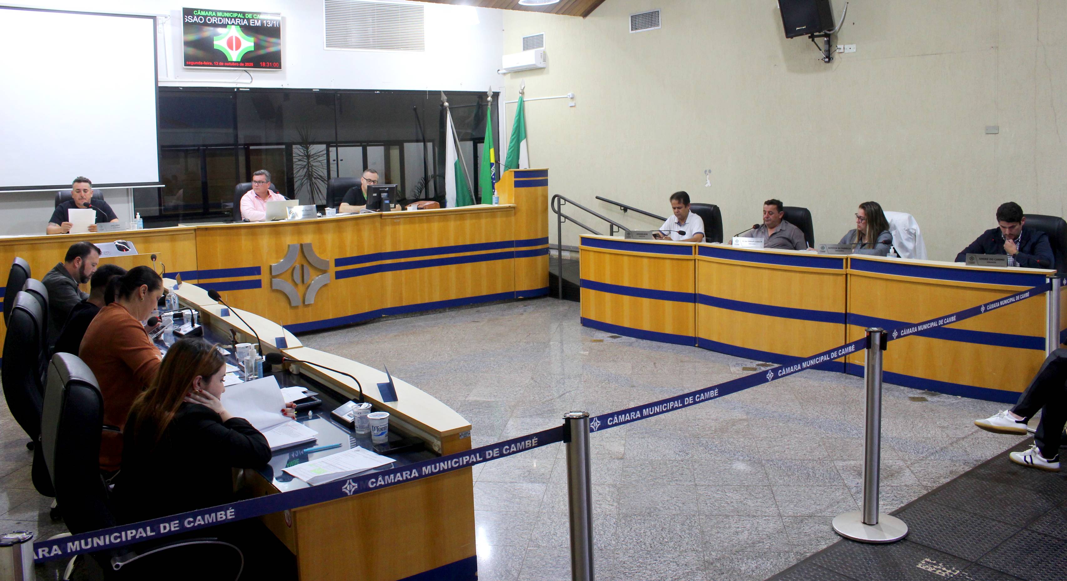 Melhorias na iluminação, trânsito e pontos de ônibus estão entre as indicações dos vereadores nesta semana