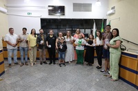 Primeiras famílias recebem selo “Autista a Bordo” após regulamentação em Cambé