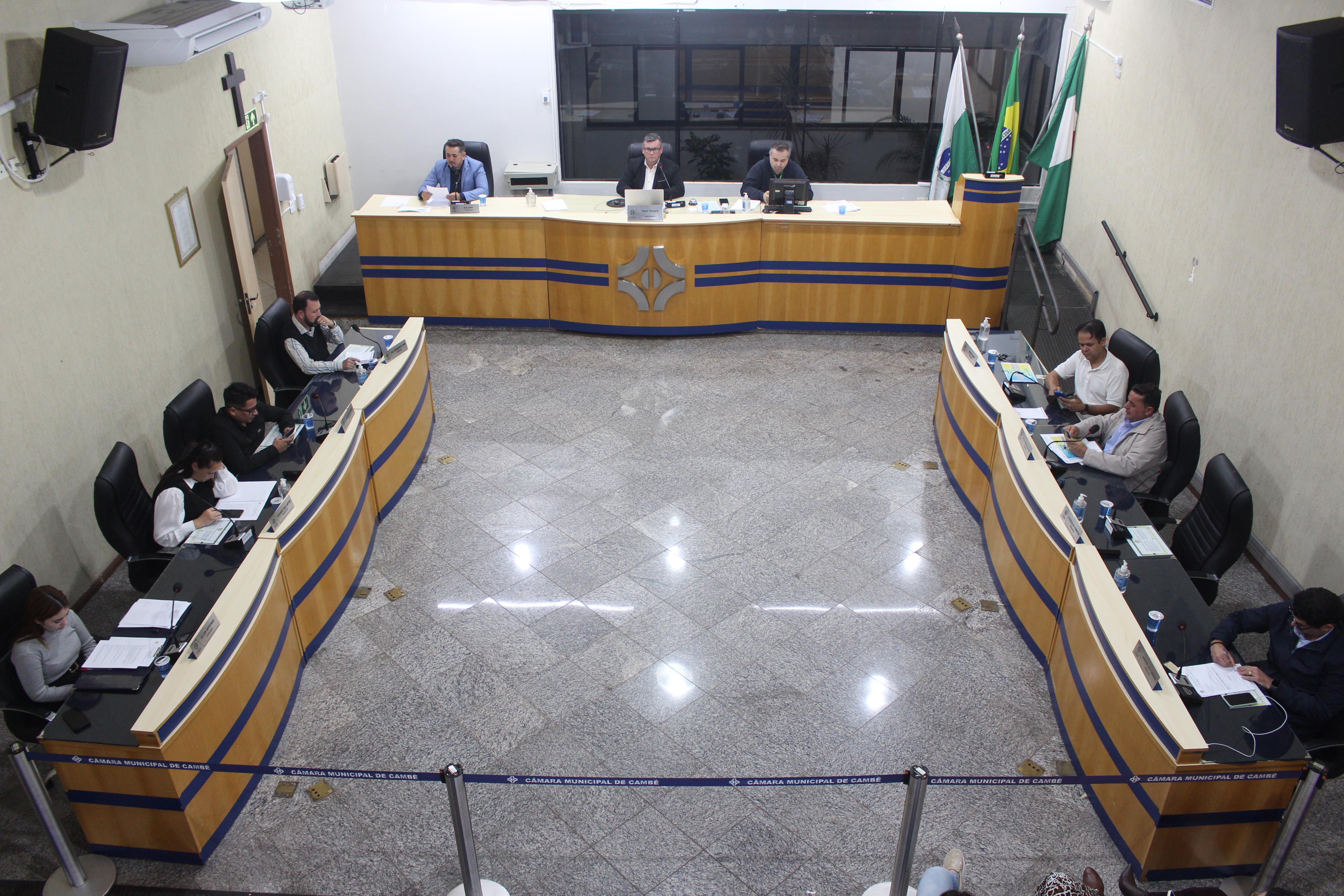 Vereadores cobram medidas envolvendo o transporte público e pedem poda de árvores
