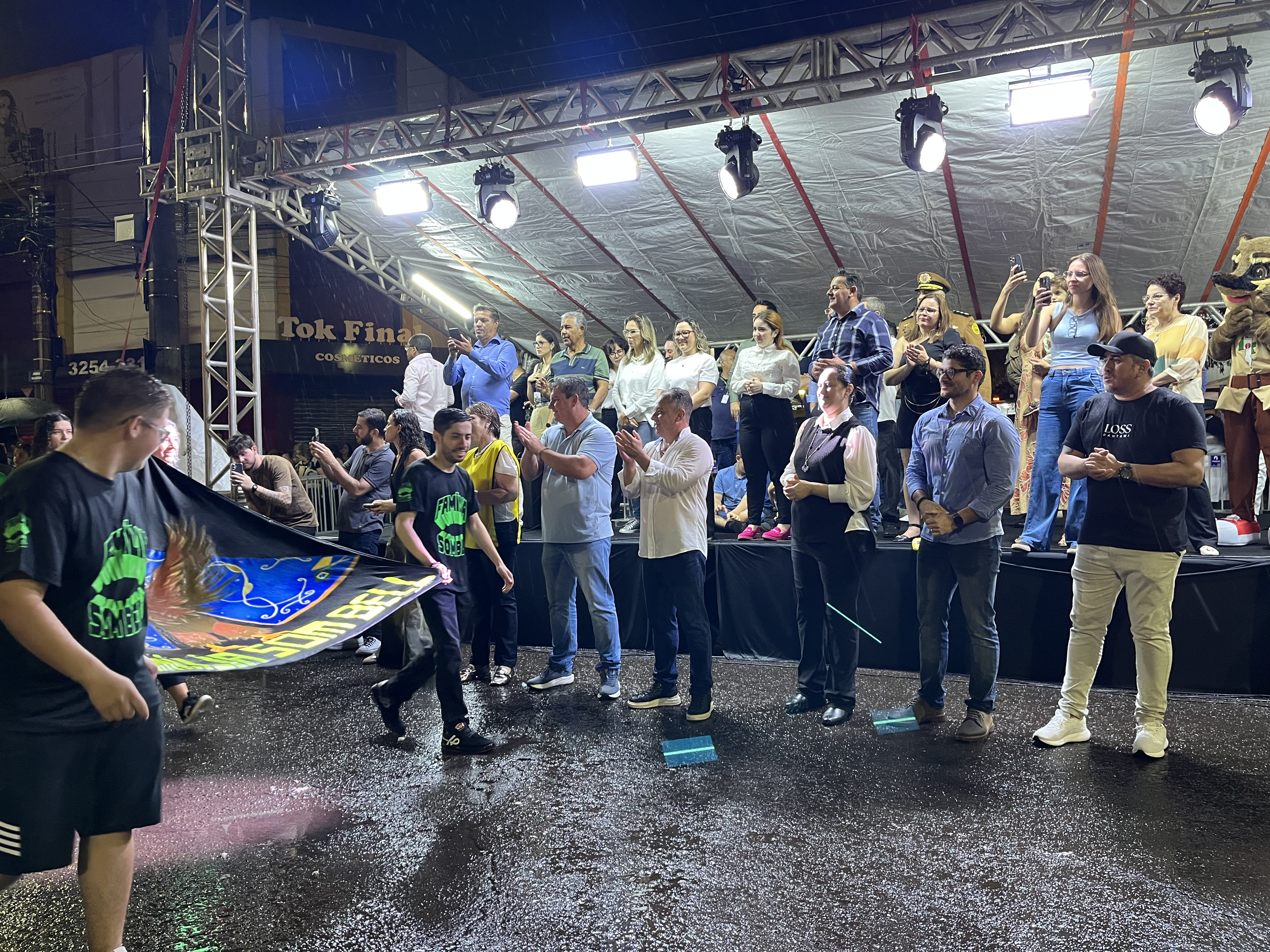 Vereadores participam de desfile cívico dos 78 anos de Cambé